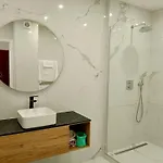 Stunning 2 Bedroom With Terrace And Sea View, Cimiez Liberation Appartement *