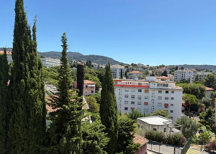 Stunning 2 Bedroom With Terrace And Sea View, Cimiez Liberation Nice